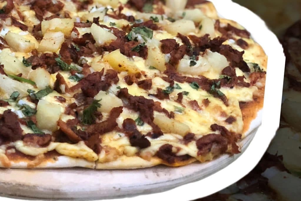 Pizza Grande 1/2 Pastor, 1/2 Queso y Nachos