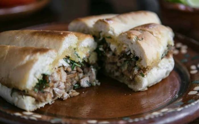 Torta de Carnitas
