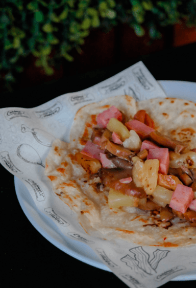 Quesadilla Hawaiana