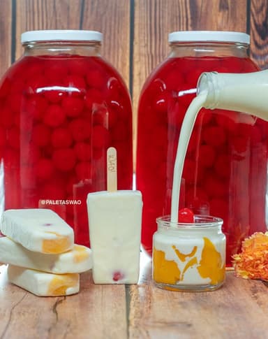 Yogurt Natural con Durazno y Cereza