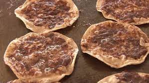 Tortilla dorada con asientos