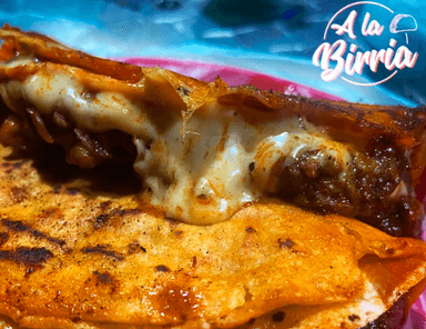 Taco dorado con queso