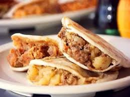 Gordita de Harina Deshebrada con Papas