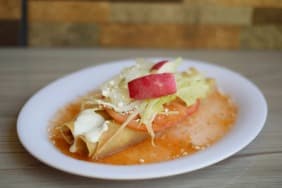 FLAUTAS DE POLLO (3)PIEZAS