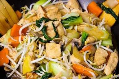 Chow Fan con Pollo ( para 2 a 3 personas)