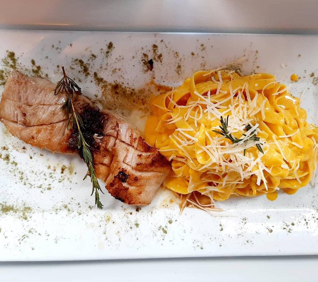 Tallarín Saltado de Pollo