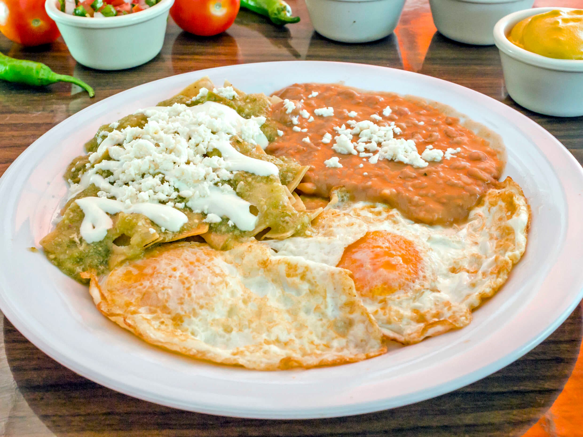 Chilaquiles y Jugo