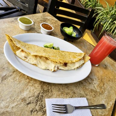 Quesadilla Especial de Bistec con Queso