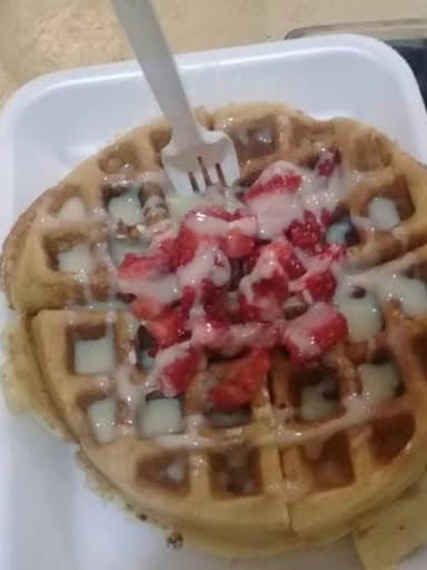Waffle de Fresa y Lechera