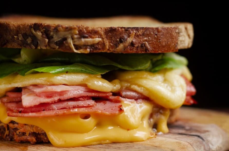 Combo - Sandwich de Jamón, Queso + Naranjada 12Onz