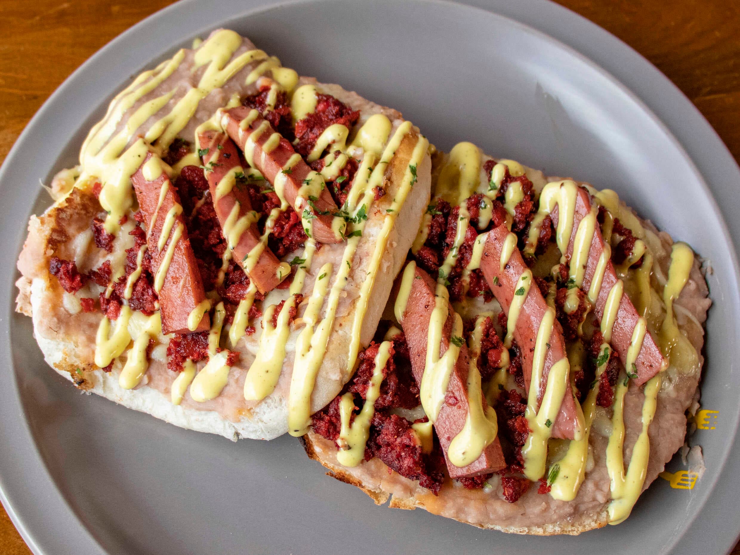 Mollete Chorizo Salchicha