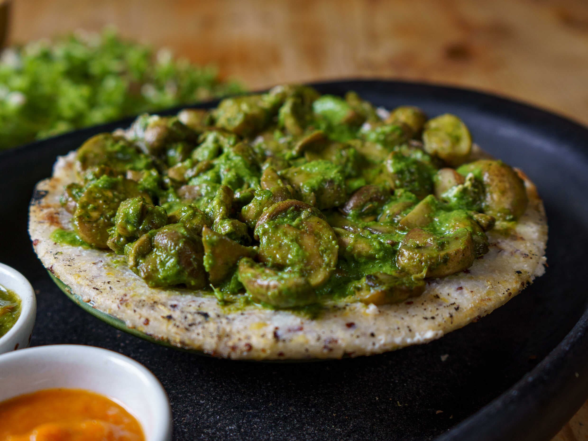 Arepa con Champiñones al Pesto
