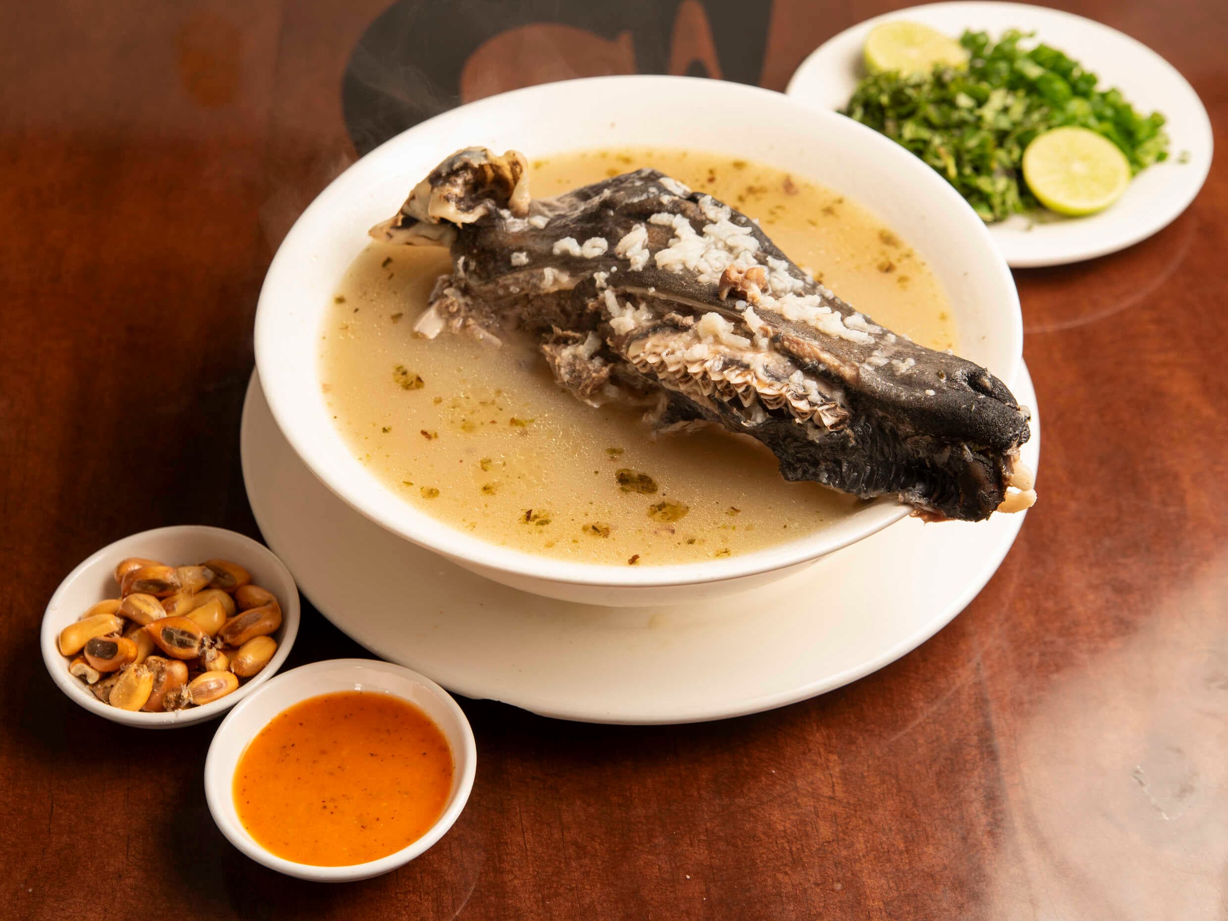 Caldo de Cabeza de Cordero