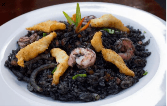 Arroz con Mariscos en Tinta de Calamar