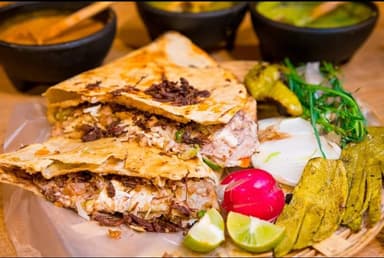 Tlayuda Chapulines