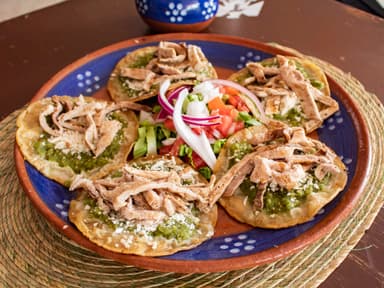 Chalupas con Bistec