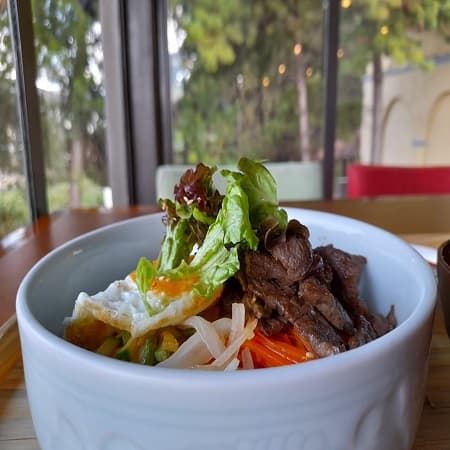 Bibimbap (Con Carne de res (Bulgogi)