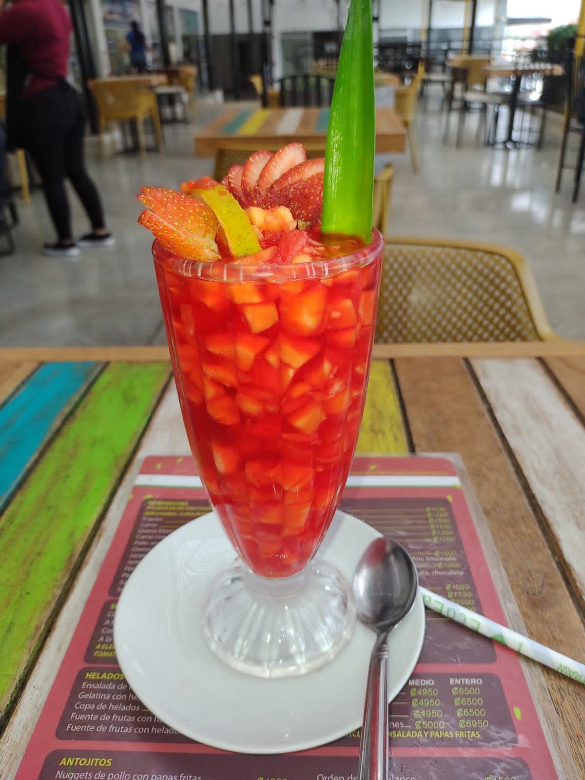 Refresco de Frutas Picadas