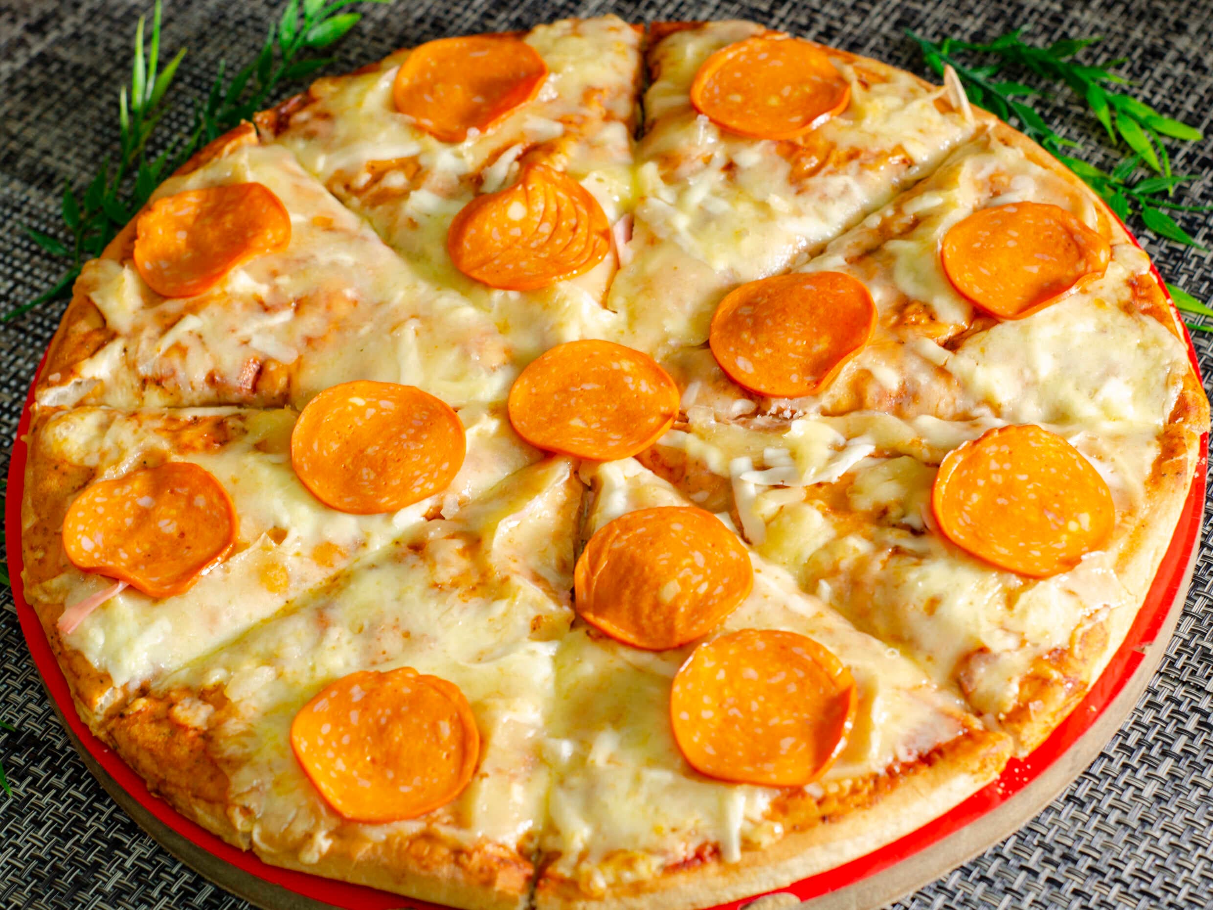 Pizza Pepperoni Familiar.