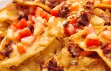 Nachos con Tocino
