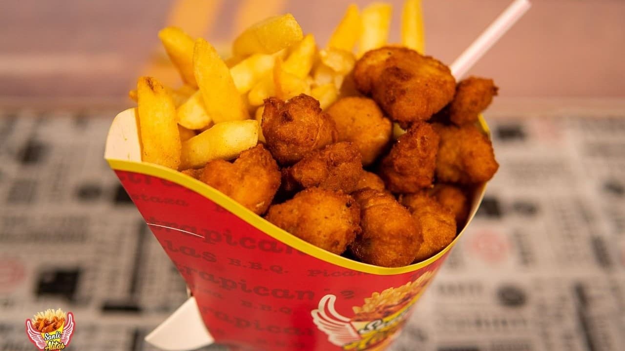 (Combo 1) Crispetas de Pollo + Papas + Bebida