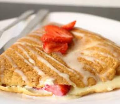Crepa de Fresa y Lechera
