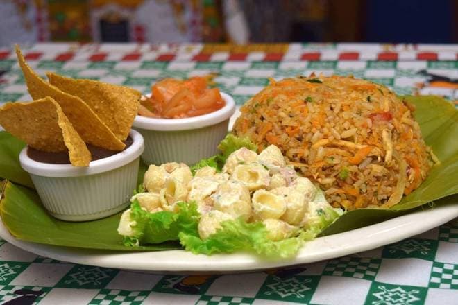 Arroz con Pollo