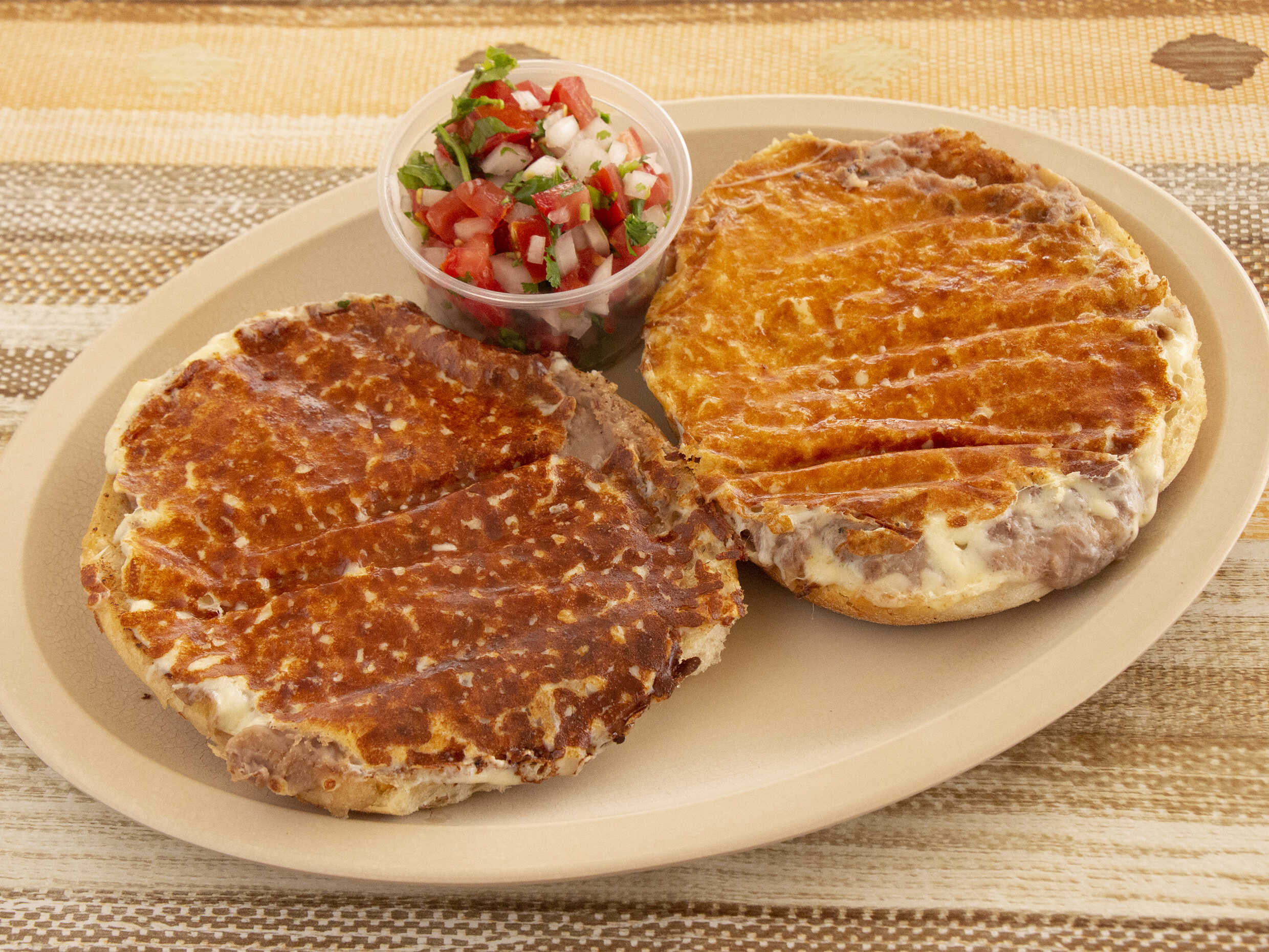 Molletes con Chorizo