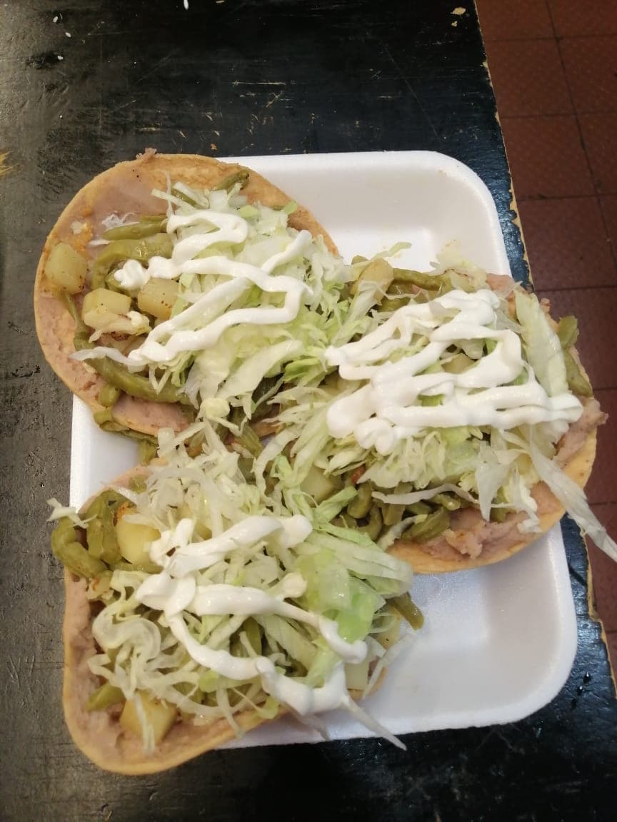 Tostada de Nopalitos con Papa