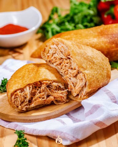 Empanada Pollo Desmechado
