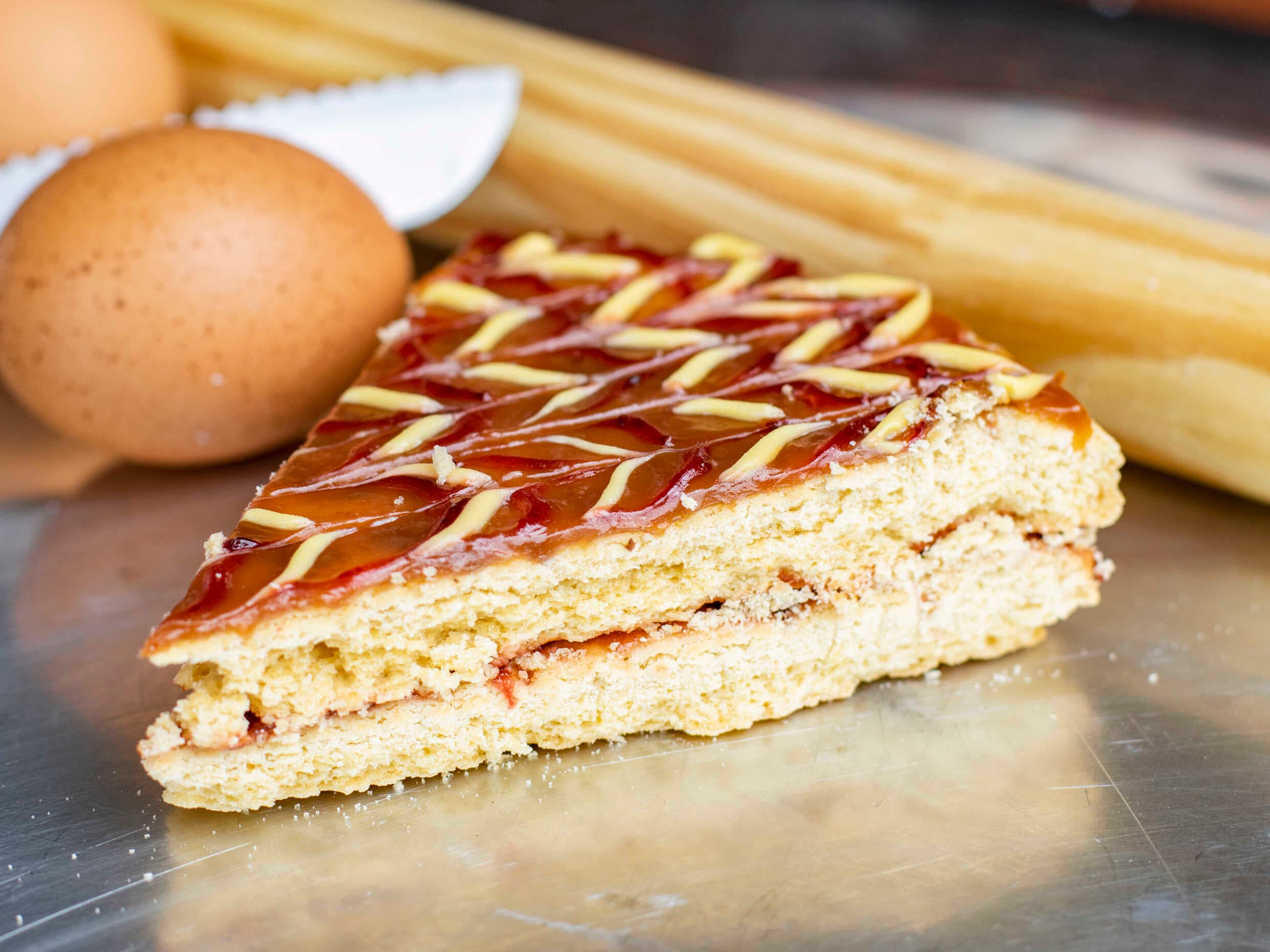 Torta Chilena con Dulce de Leche
