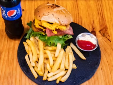 Combo Hamburguesa Americana