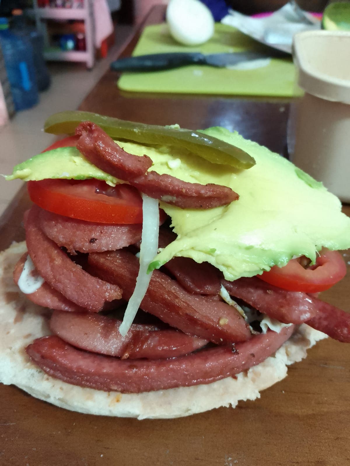 Torta de Salchicha con Queso Oaxaca