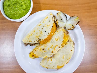Quesadilla con Bistec
