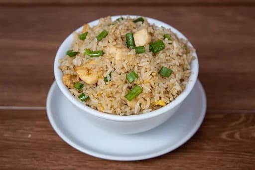 Chaufa de Pollo + Inca Kola 500 ML