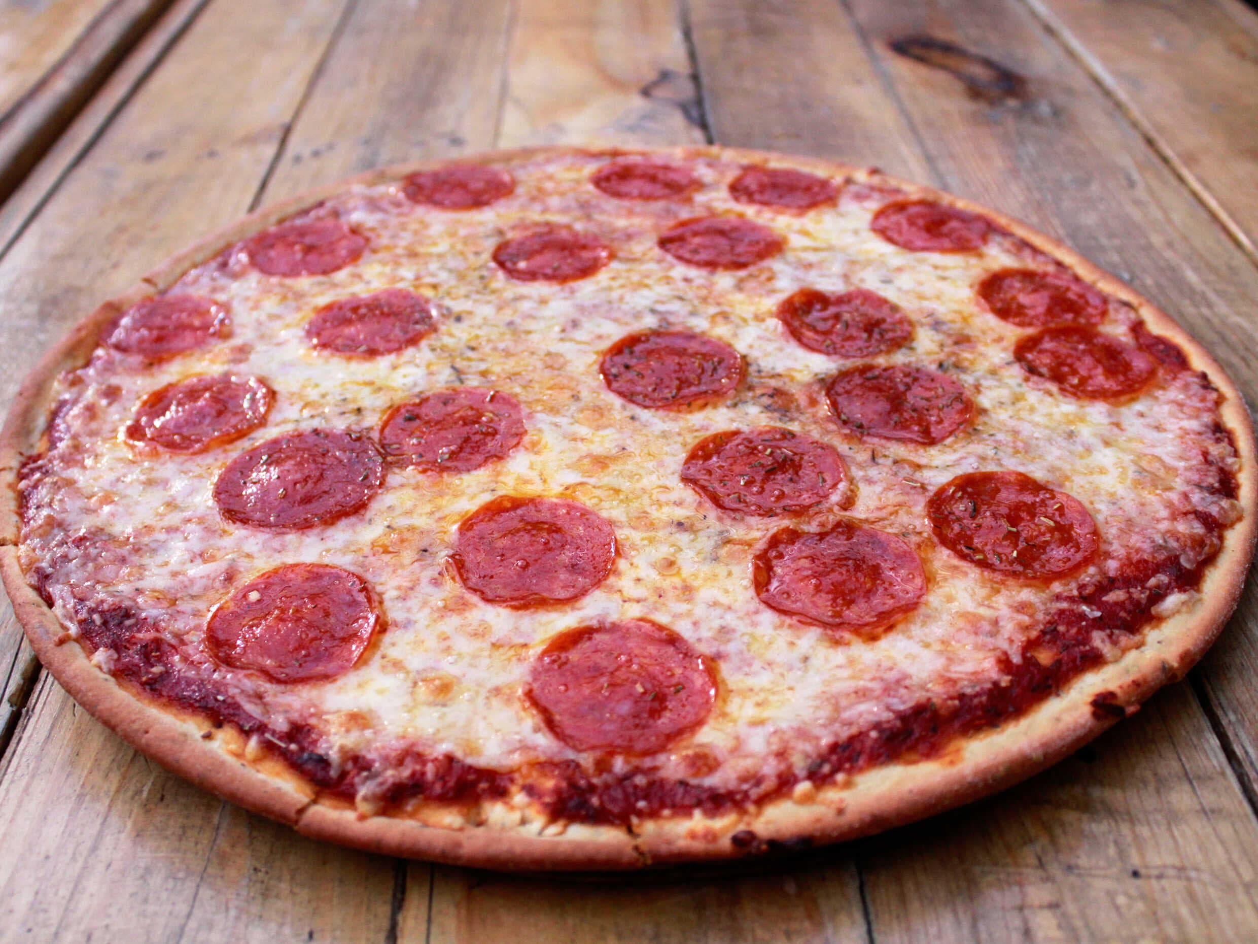 2 Pizzas Tradicionales Lunes