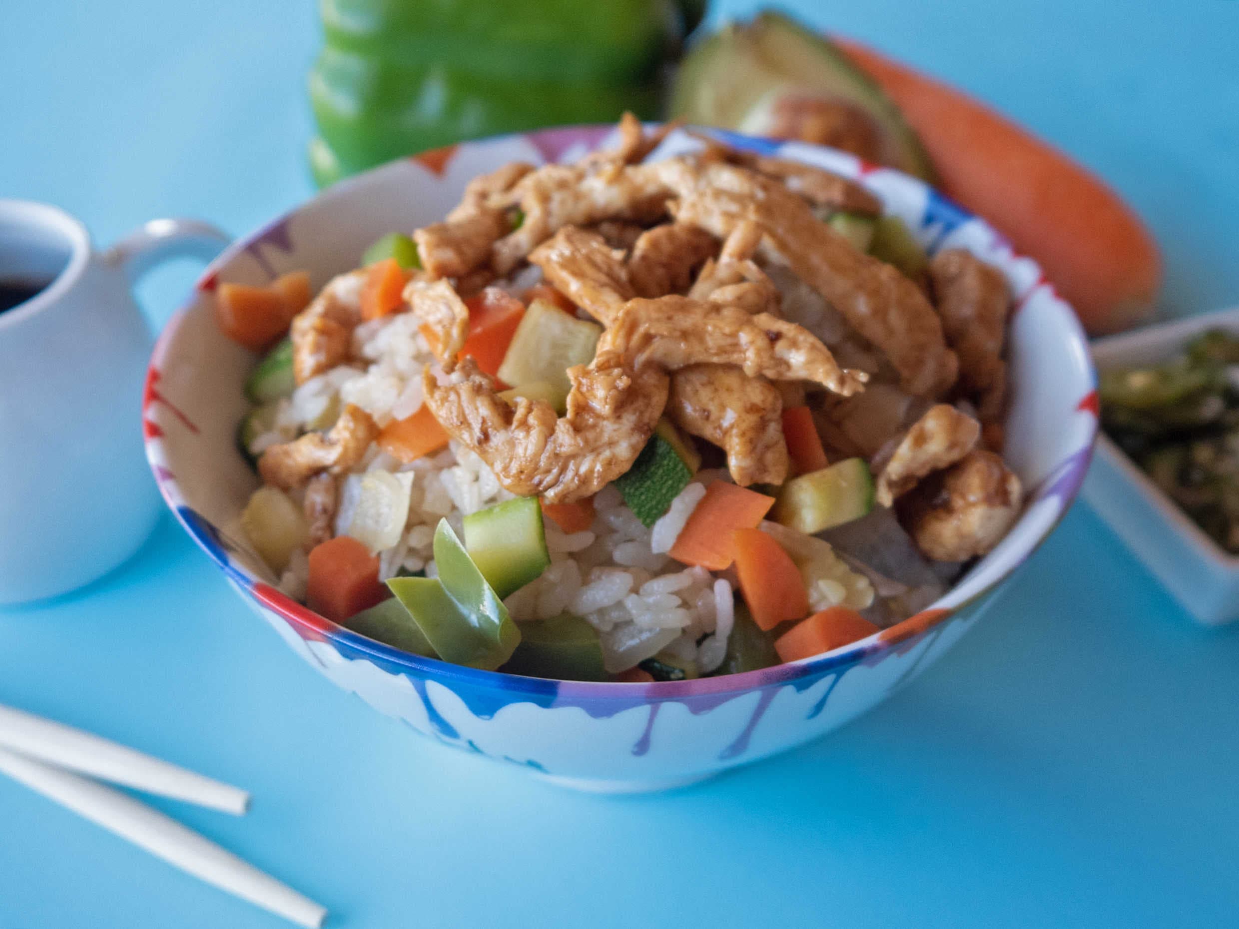 Yakimeshi Con Pollo🥗