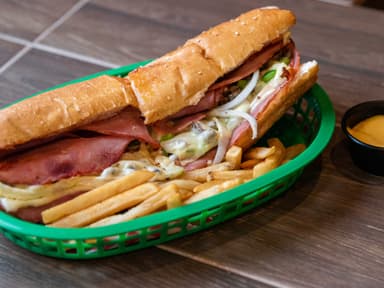 Baguette Italiano con Papas a la Francesa