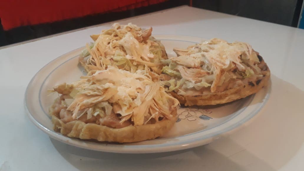 Sopes de Pollo