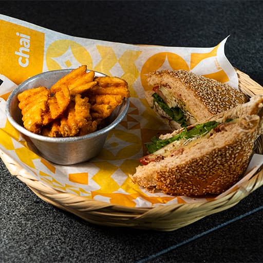 Caribbean Chicken Sándwich