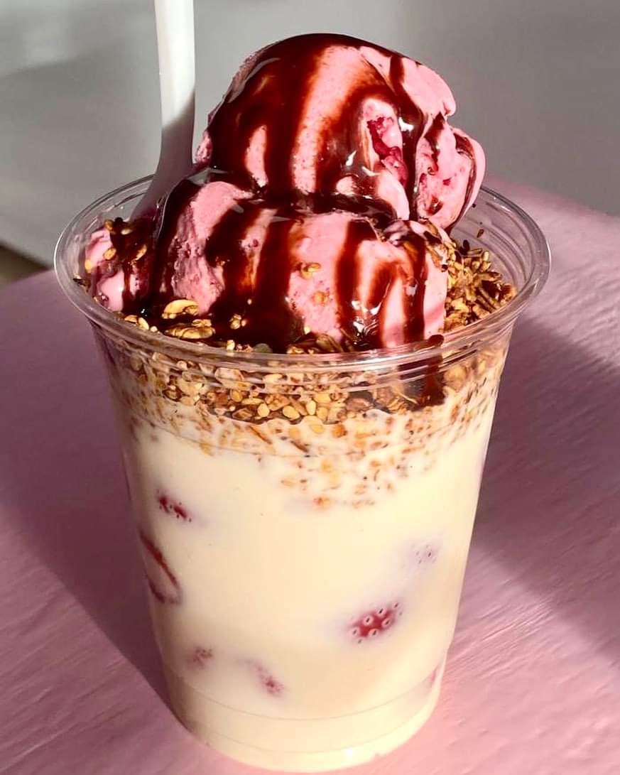 Fresas con Crema y Nieve