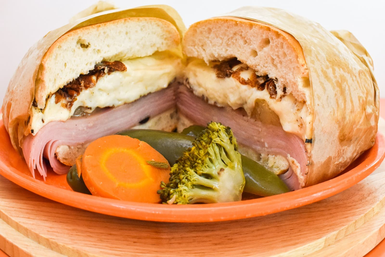 Torta de Pierna Española con Quesillo