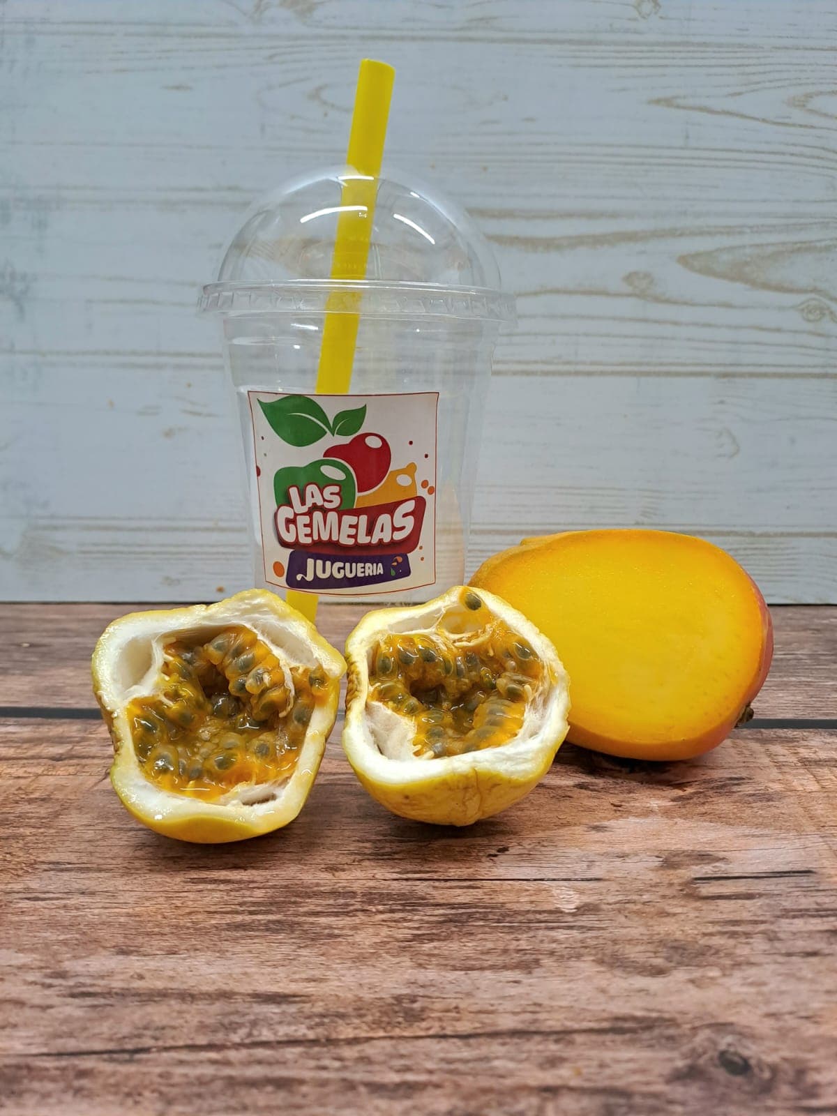 Jugo de Mango con Maracuyá