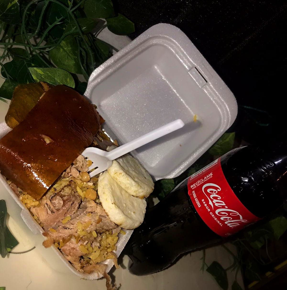 Combo Lechona  Personal + Gaseosa  400 Ml