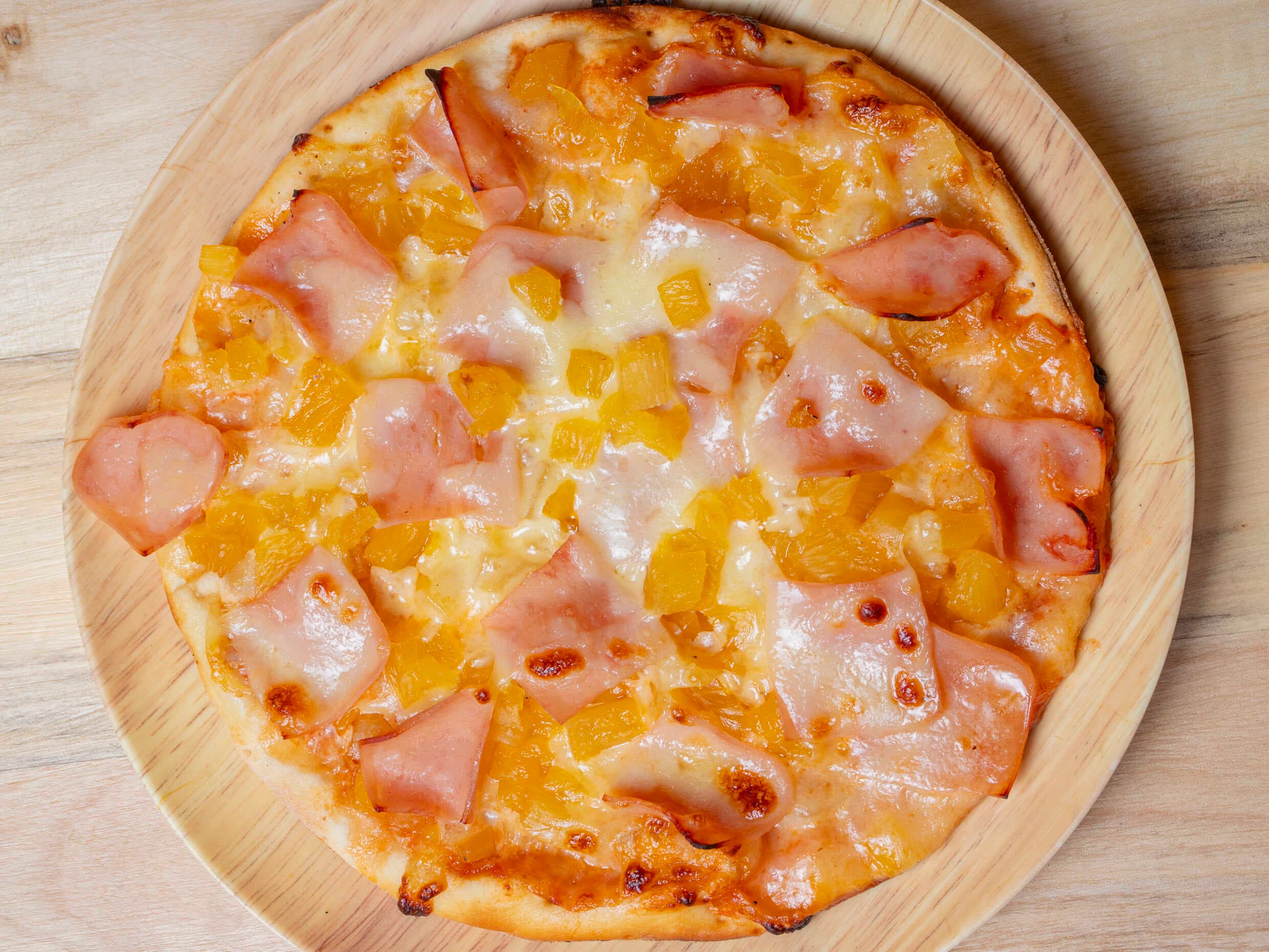 Pizza Hawaiana.