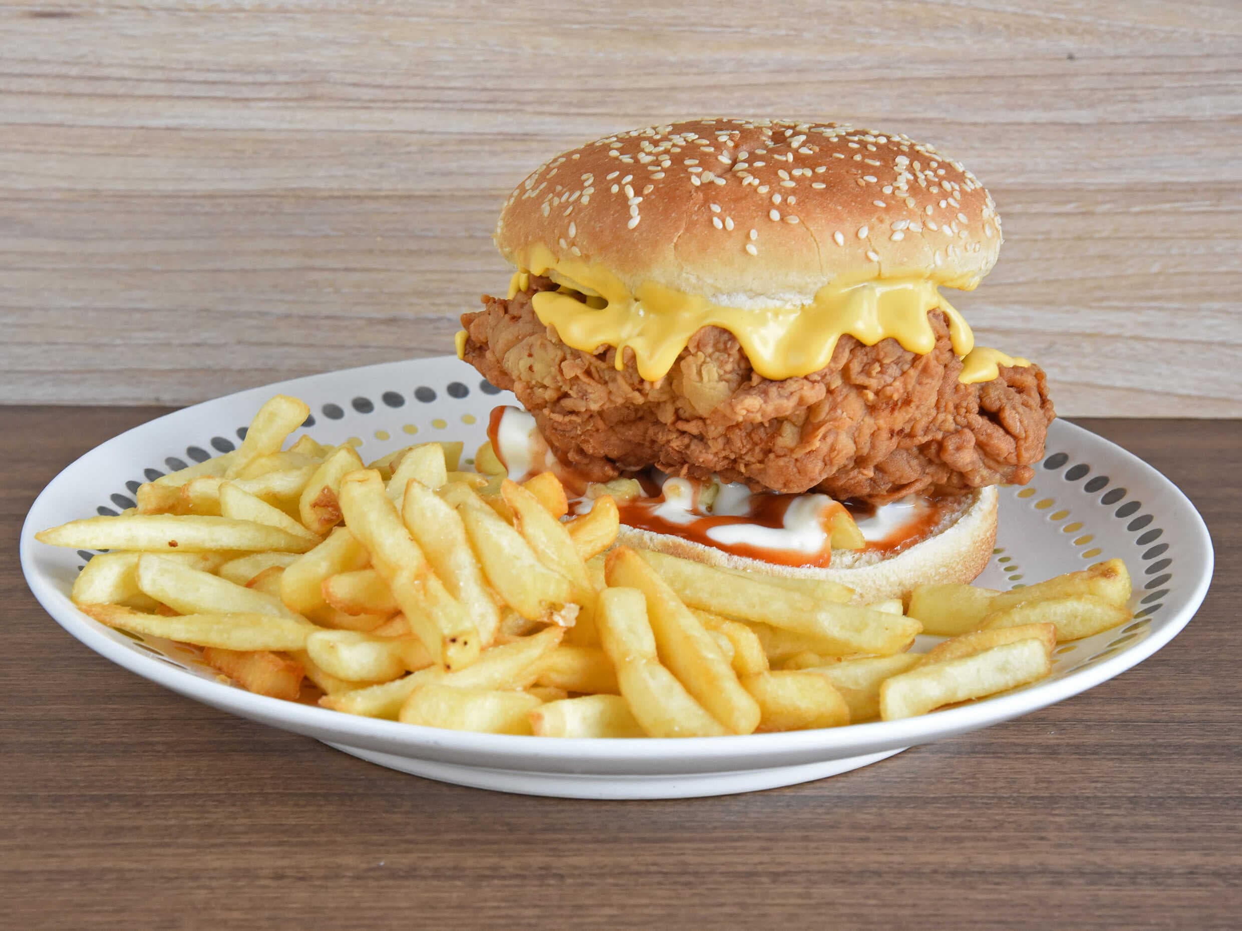 Hamburguesa de Pollo con Papas