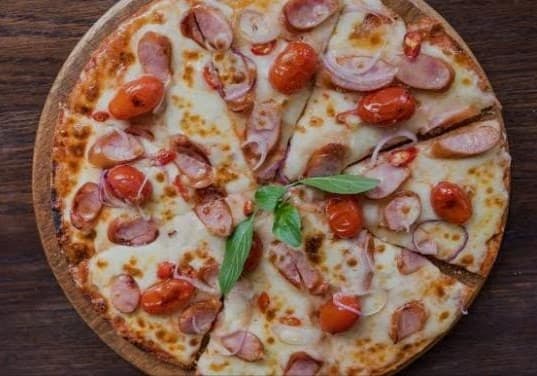 Pizza de Salchicha 8 Rebanadas