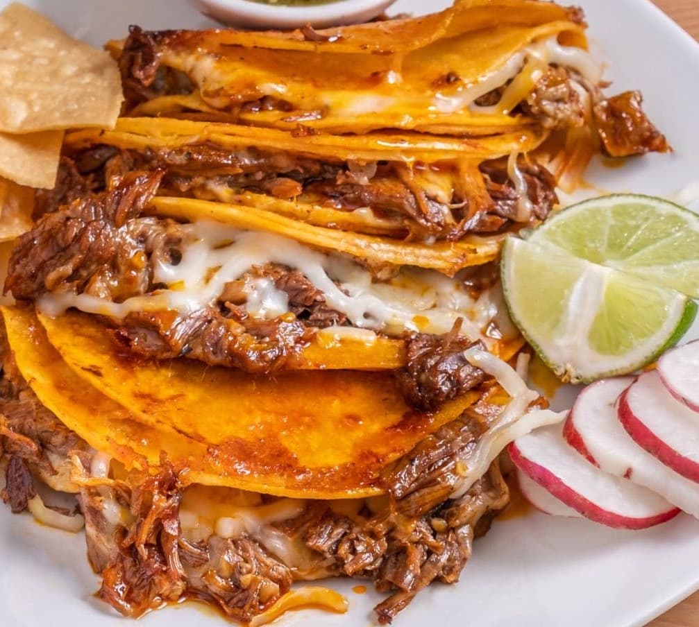 Tacos De Birria Con Queso Fundido
