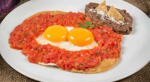 Huevos Rancheros Picantes