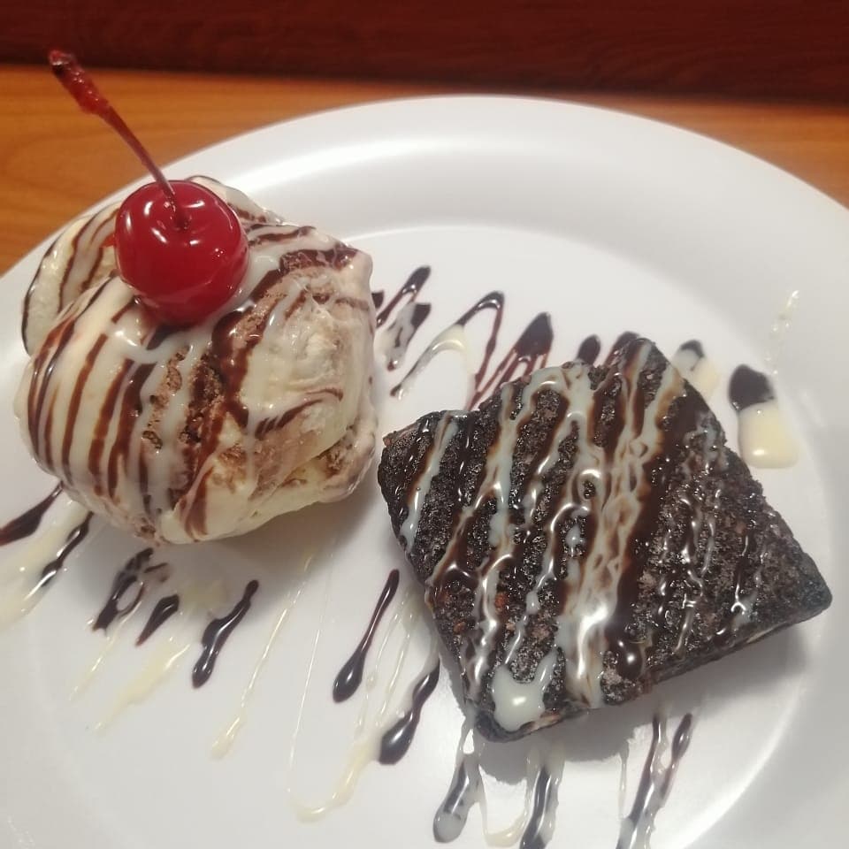 Brawnie con helado.